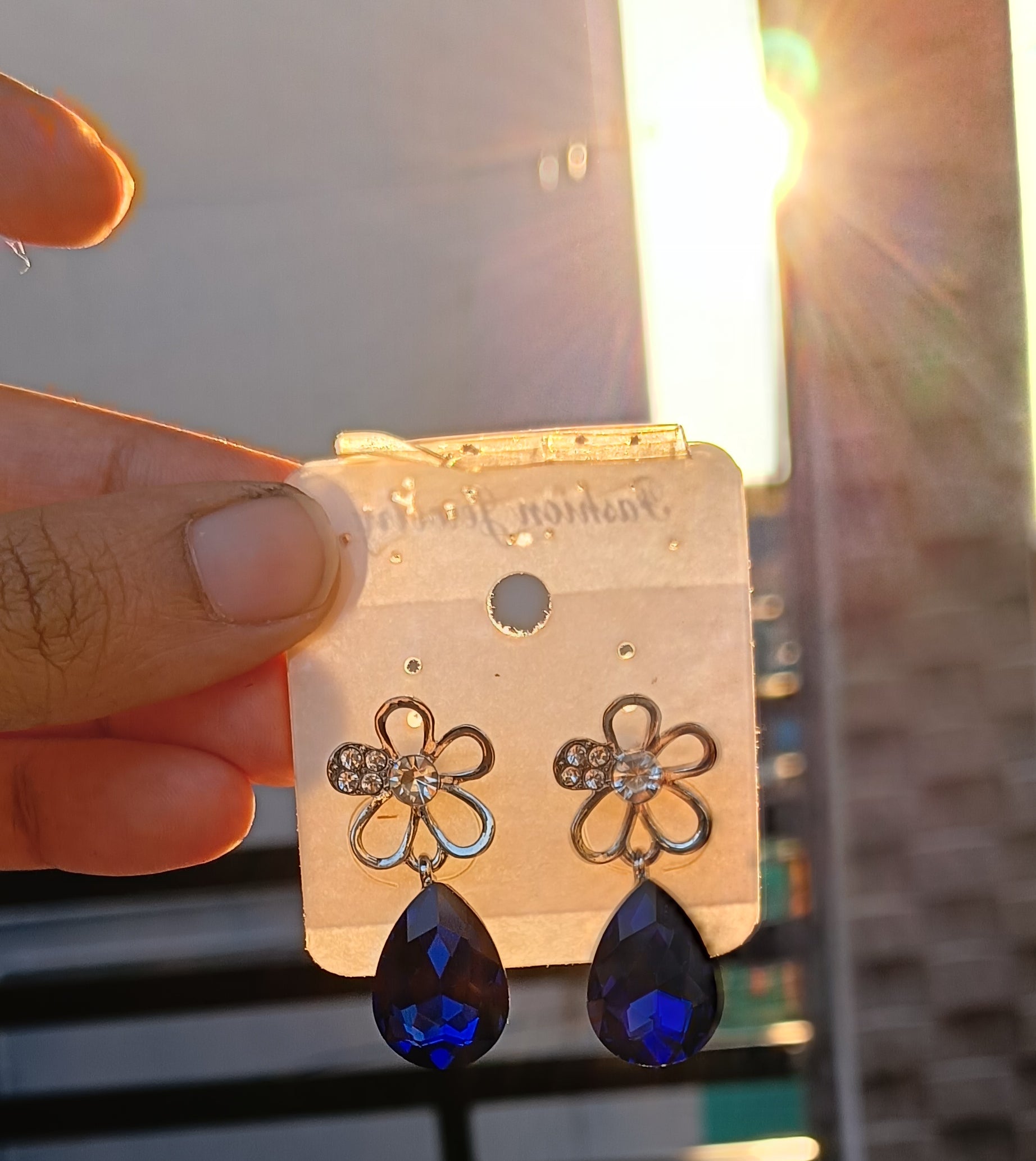 Elegant Blue Teardrop Floral Stud Earrings 💙