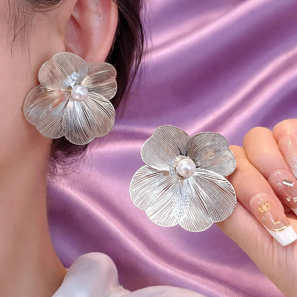 Silver Blossom Pearl Earrings